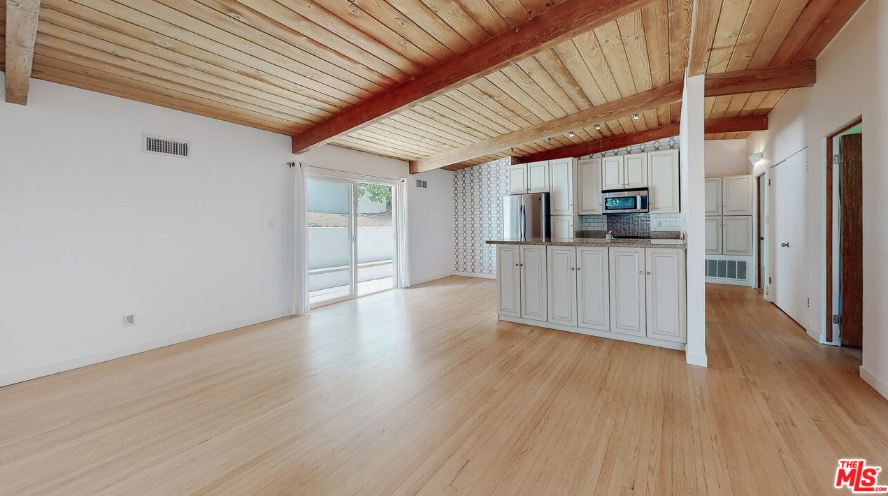 1809 Beverly Glen Blvd, Los Angeles, CA 90025-5016