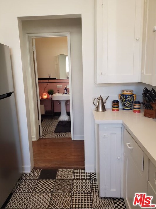 4250 Garthwaite Ave, Los Angeles CA  90008-5249 exterior