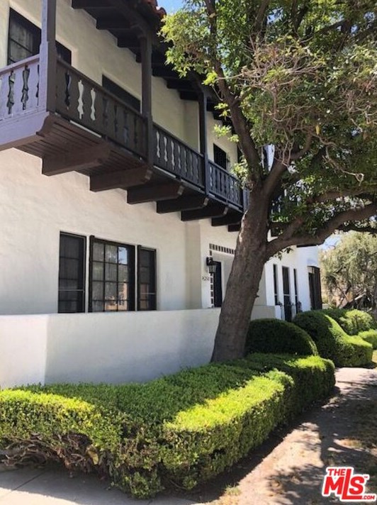 4250 Garthwaite Ave, Los Angeles CA  90008-5249 exterior