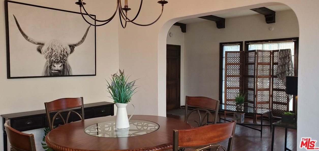 4250 Garthwaite Ave, Los Angeles CA  90008-5249 exterior