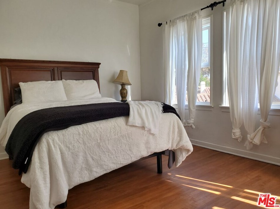 4250 Garthwaite Ave, Los Angeles CA  90008-5249 exterior