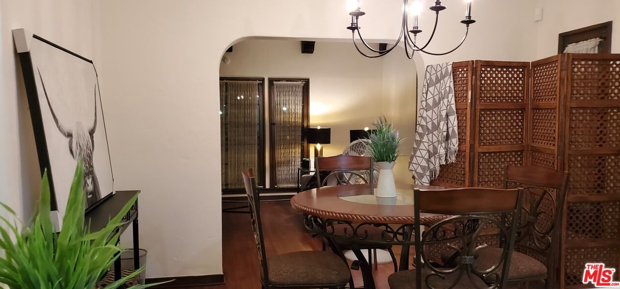 4250 Garthwaite Ave, Los Angeles, CA 90008-5251