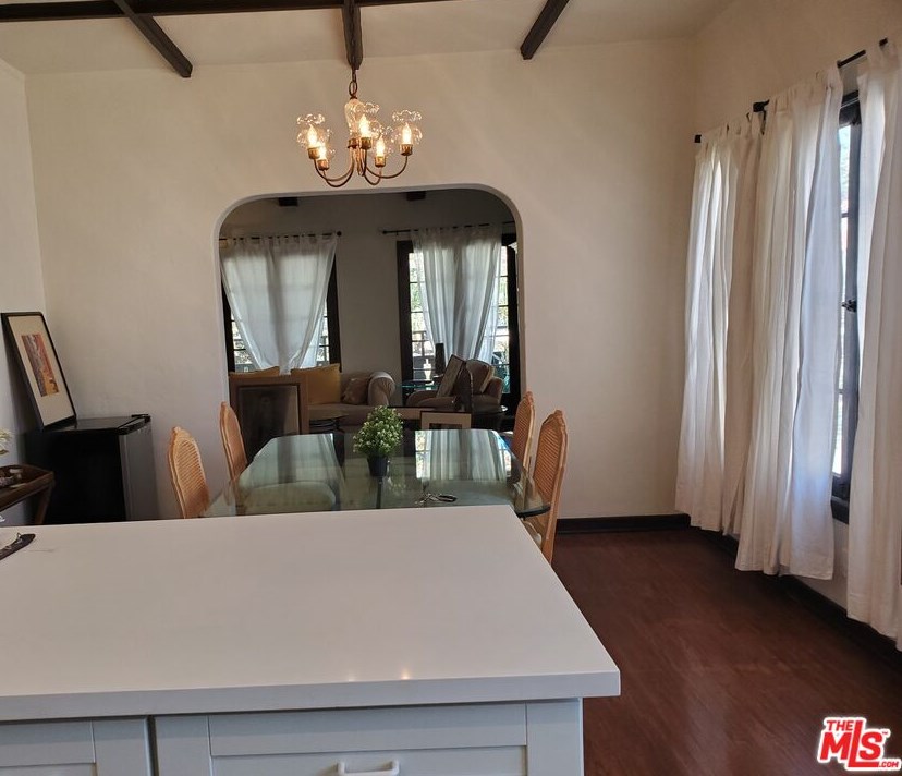 4250 Garthwaite Ave, Los Angeles CA  90008-5249 exterior