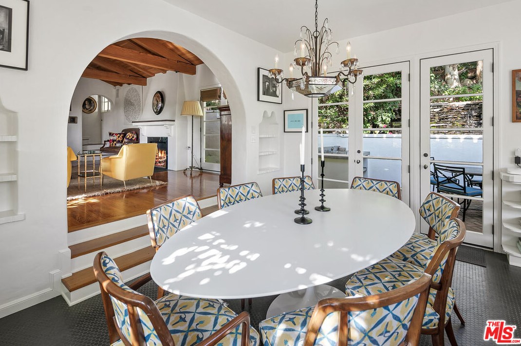 1822 Courtney Ter, Los Angeles CA  90046-2106 exterior