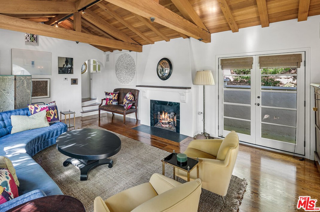 1822 Courtney Ter, Los Angeles CA  90046-2106 exterior