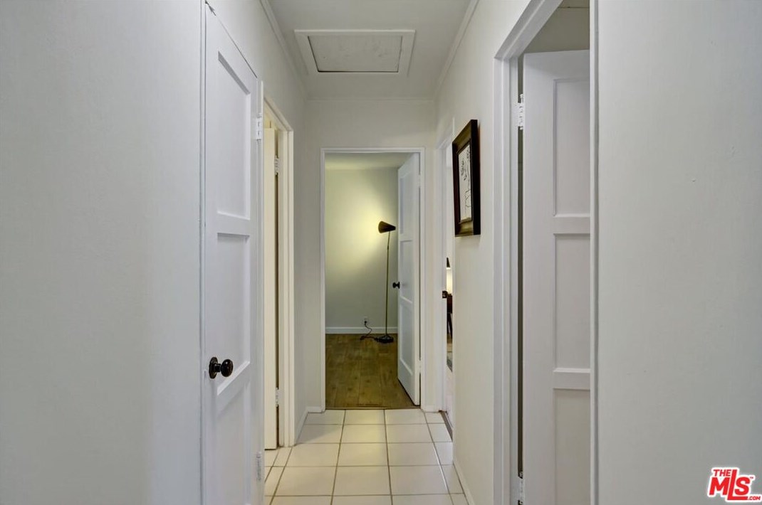 3411 Barrington Ave, Los Angeles CA  90049-4432 exterior