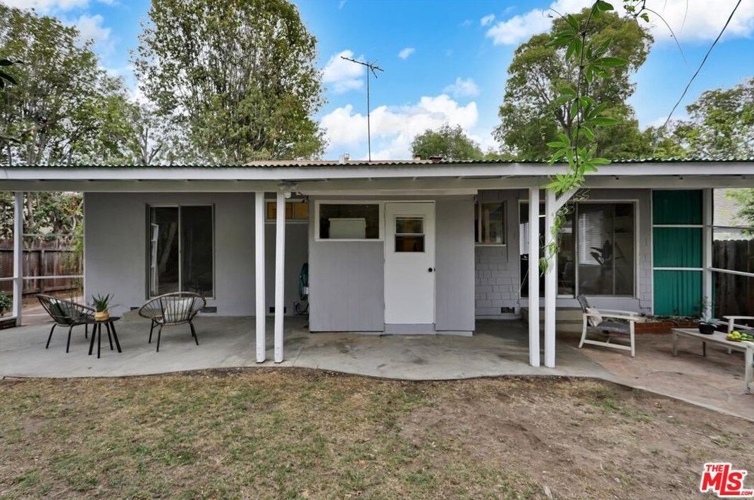 3411 Barrington Ave, Los Angeles CA  90049-4432 exterior