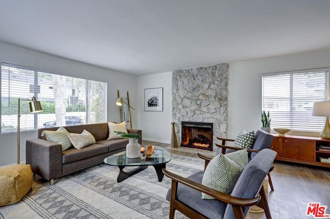 3411 Barrington Ave, Los Angeles CA  90049-4432 exterior