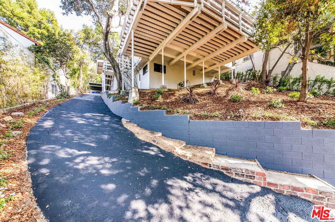 1310 Gates Pl, South Pasadena, CA 91030