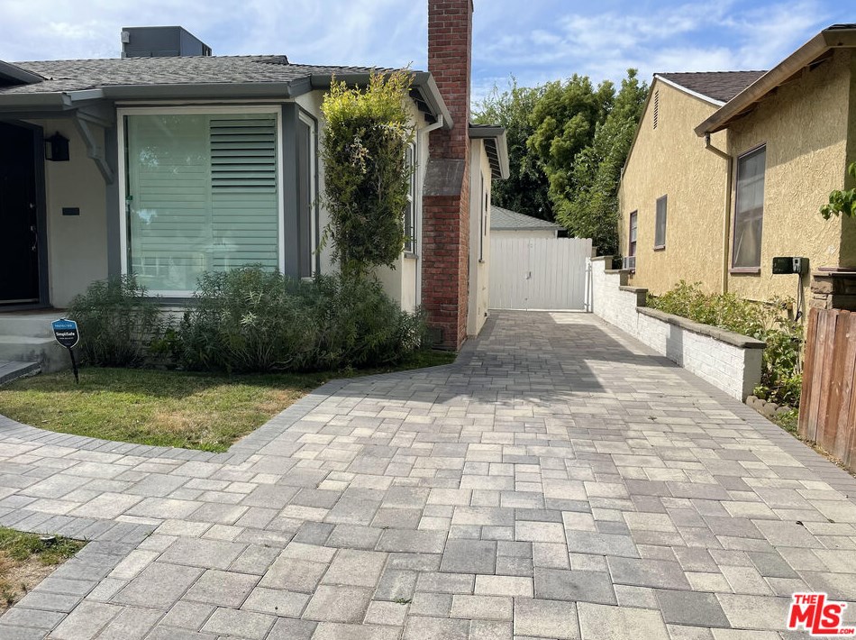333 W Spazier Ave, Burbank, CA 91506