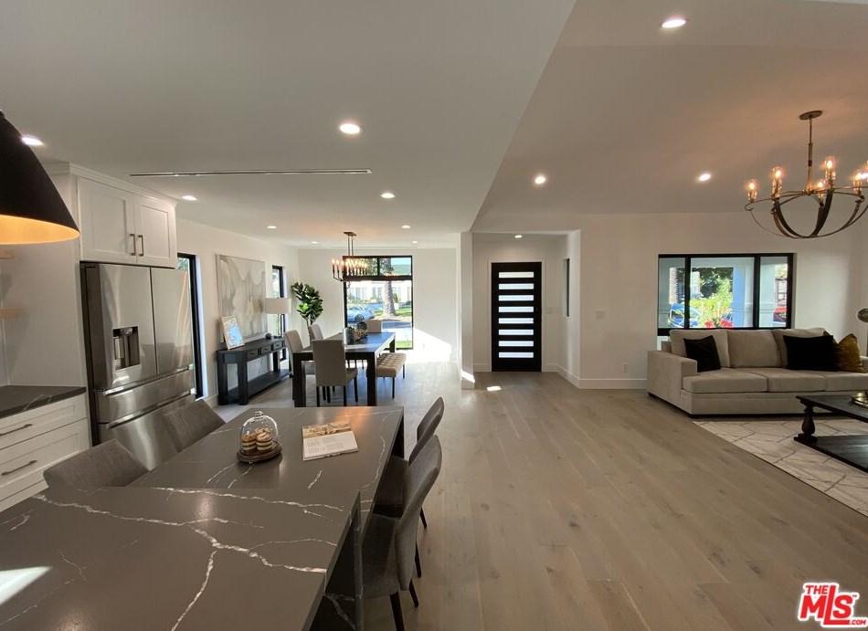 2118 Glendon Ave, Los Angeles CA  90025-6326 exterior