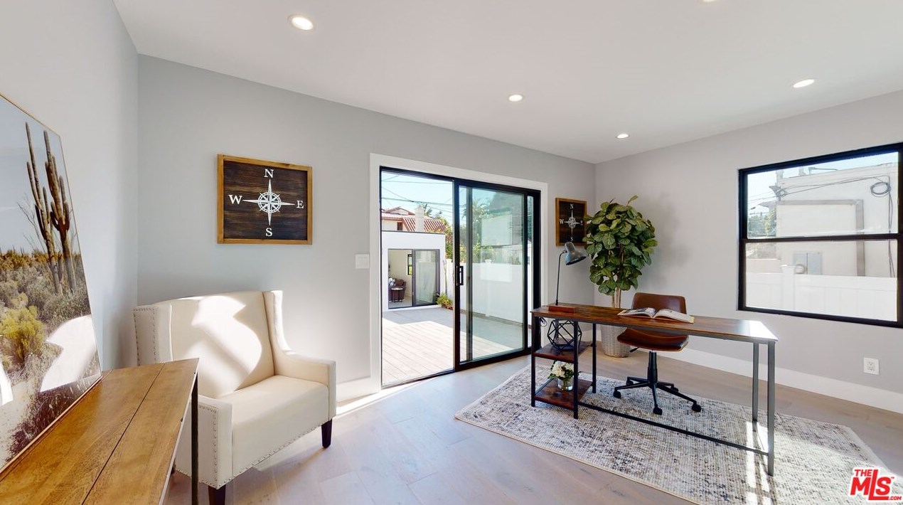 2118 Glendon Ave, Los Angeles CA  90025-6326 exterior