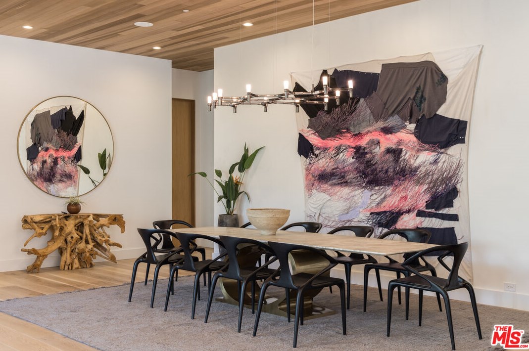 417 Kenter Ave, Los Angeles CA  90049-1932 exterior