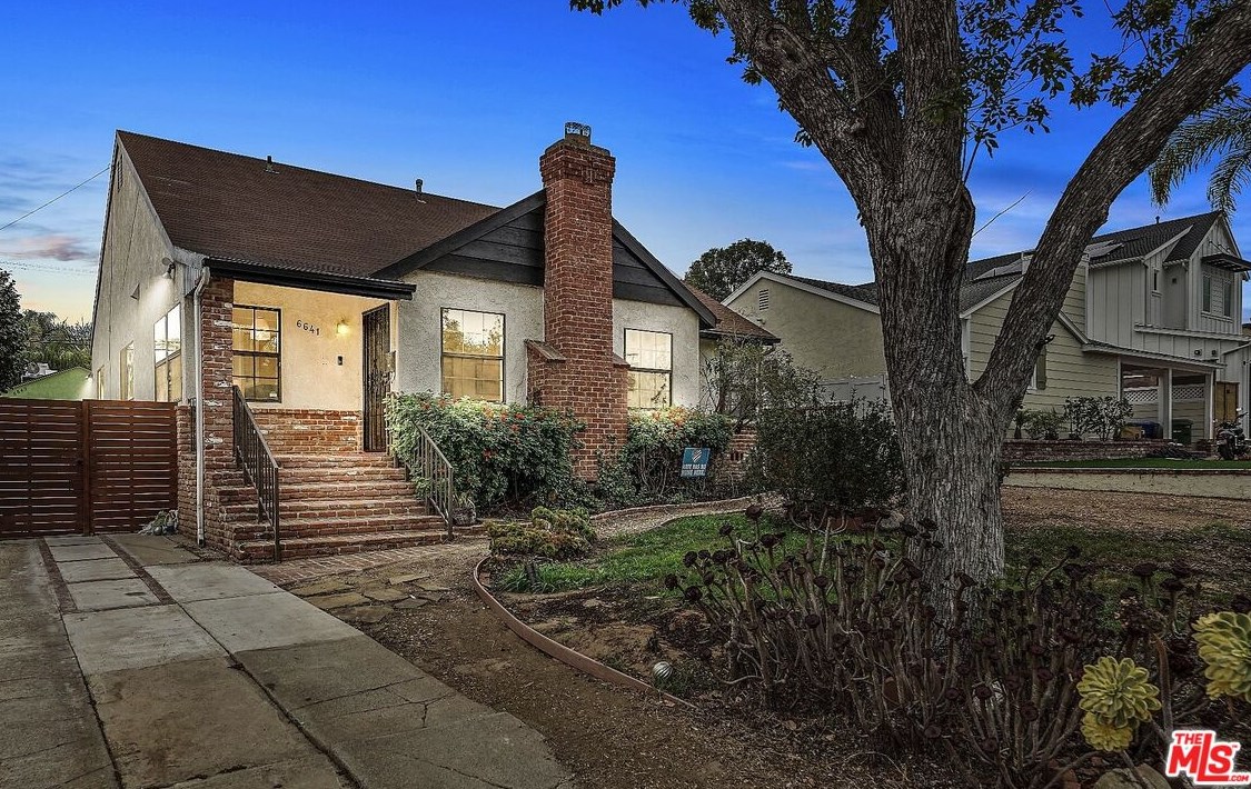 6641 83rd St, Los Angeles, CA 90045-2875