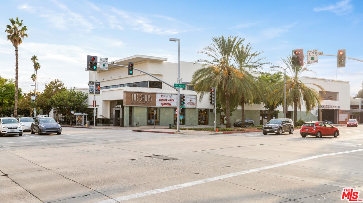 230 Madison Ave, Pasadena CA  91101-2895 exterior