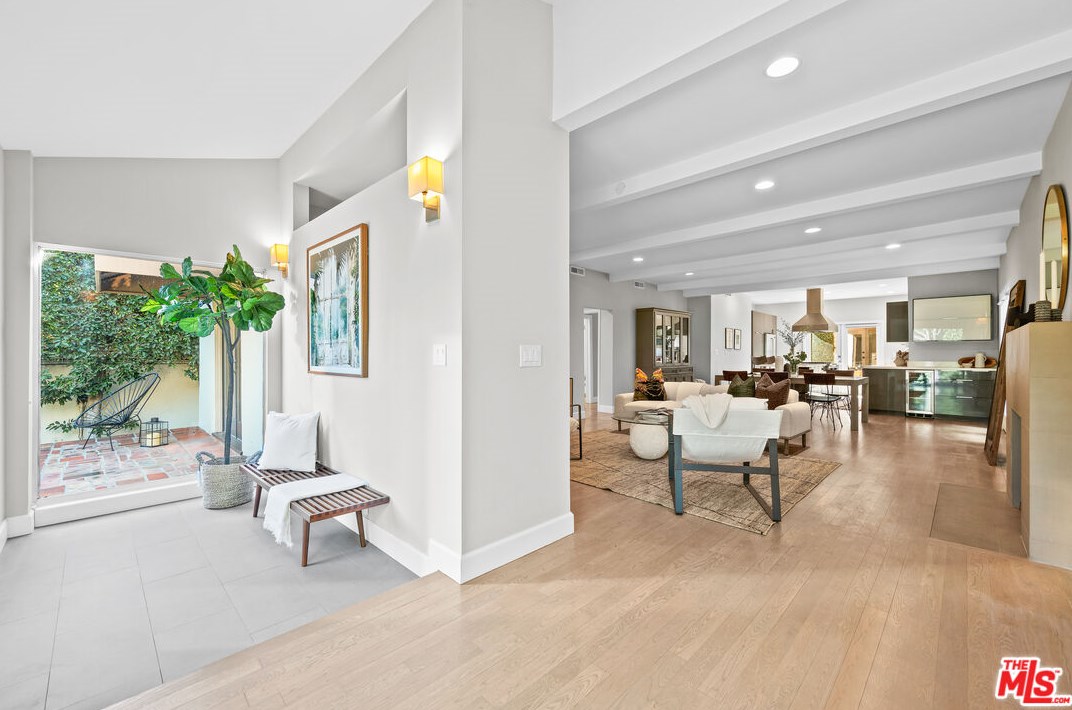 715 Spaulding Ave, Los Angeles, CA 90046-7421