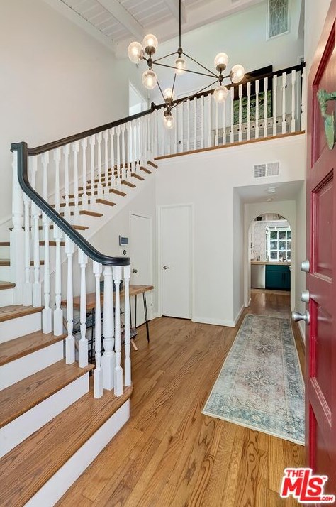 7339 Caverna Dr, Los Angeles CA  90068-2021 exterior