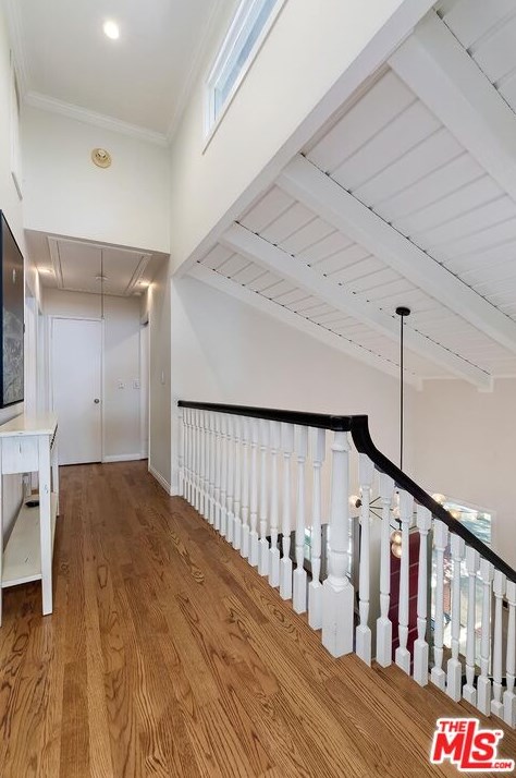 7339 Caverna Dr, Los Angeles CA  90068-2021 exterior