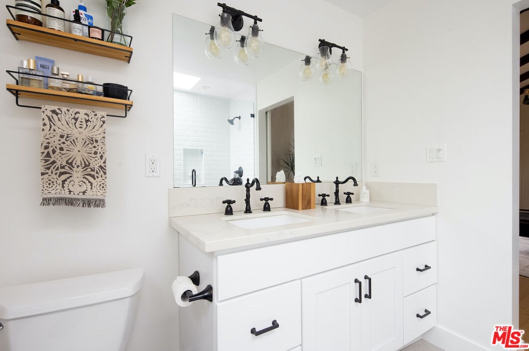 1727 39th Pl, Los Angeles CA  90062-1339 exterior