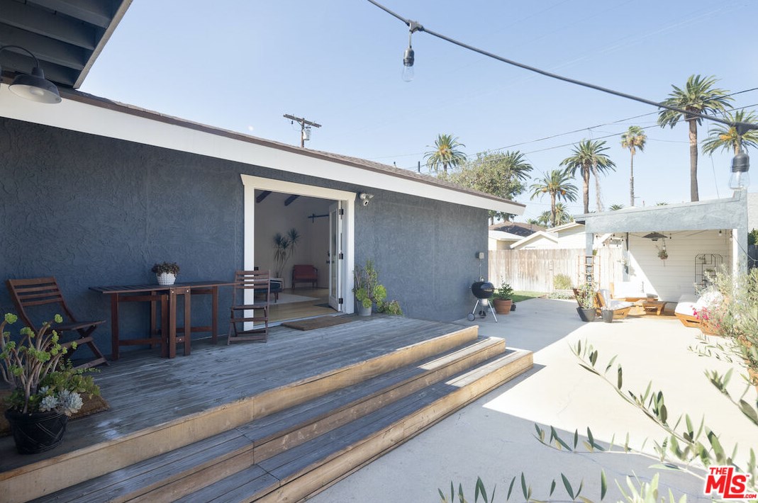 1727 39th Pl, Los Angeles CA  90062-1339 exterior