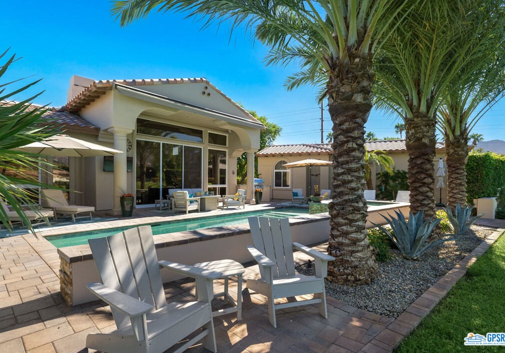 49981 Mission Dr, La Quinta, CA 92253-8465
