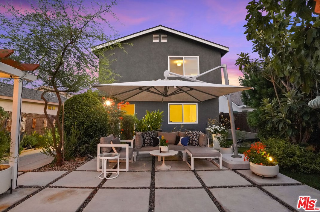 6091 Meridian St, Los Angeles CA  90042-2742 exterior