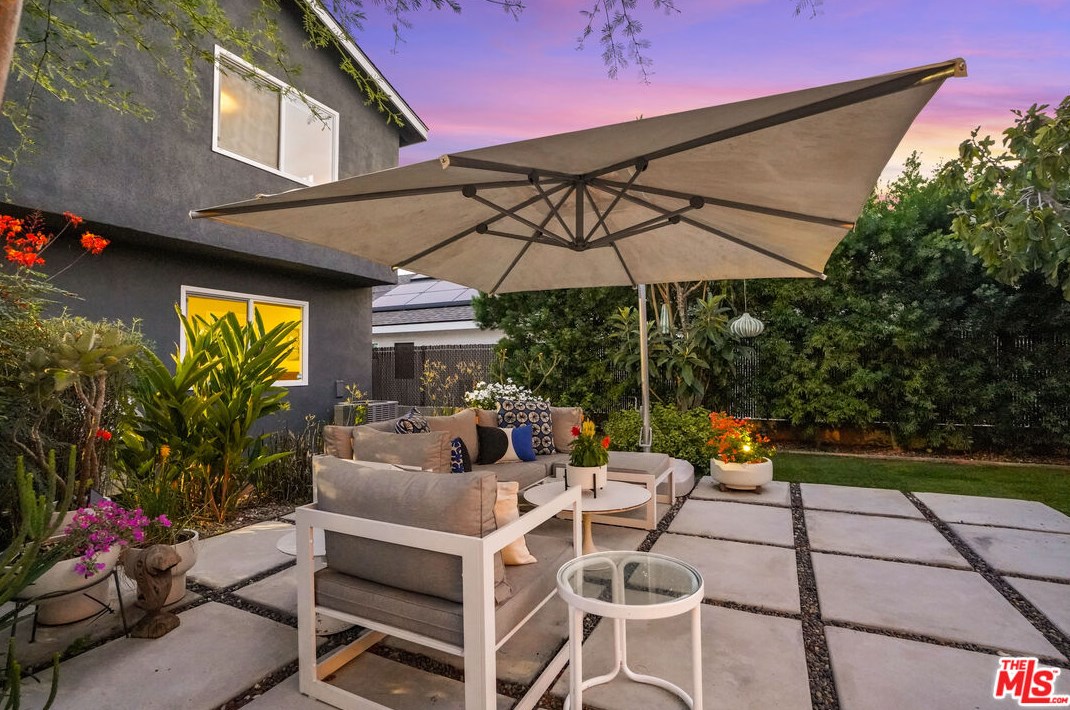 6091 Meridian St, Los Angeles CA  90042-2742 exterior