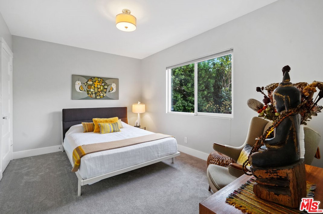 6091 Meridian St, Los Angeles CA  90042-2742 exterior