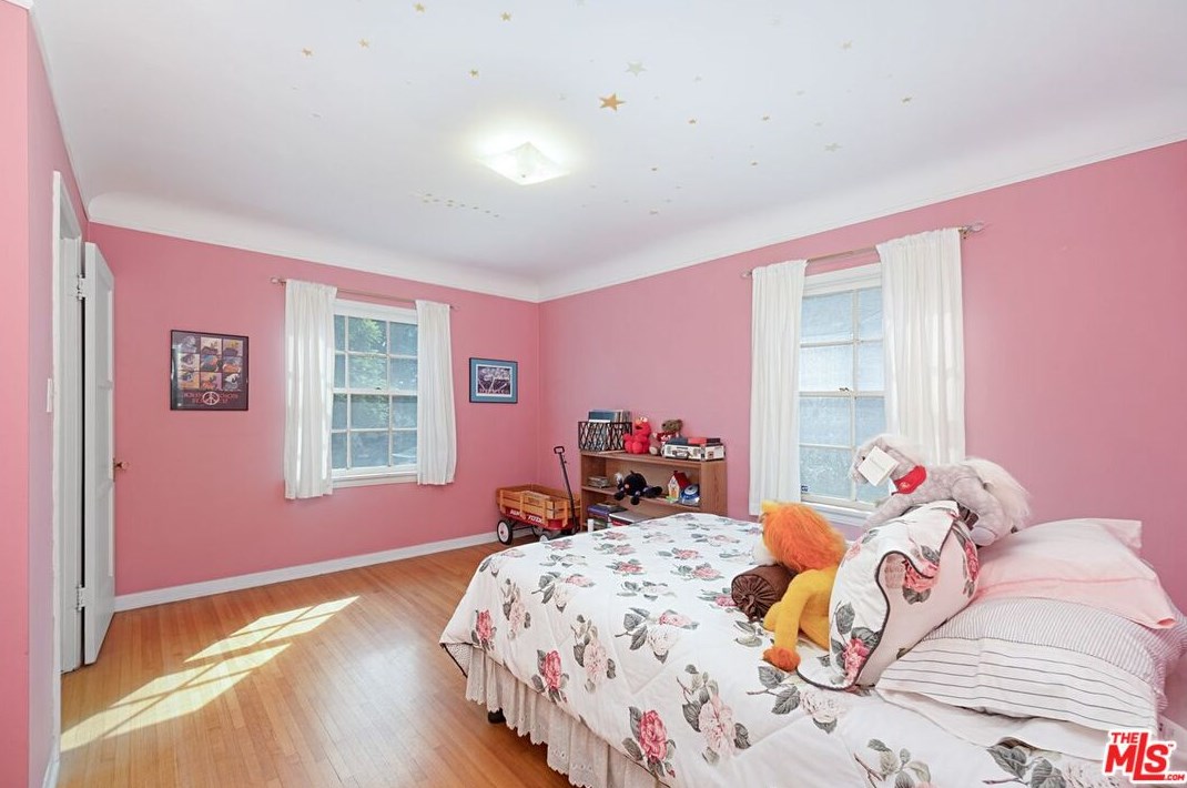 1717 Preuss Rd, Los Angeles CA  90035-4311 exterior