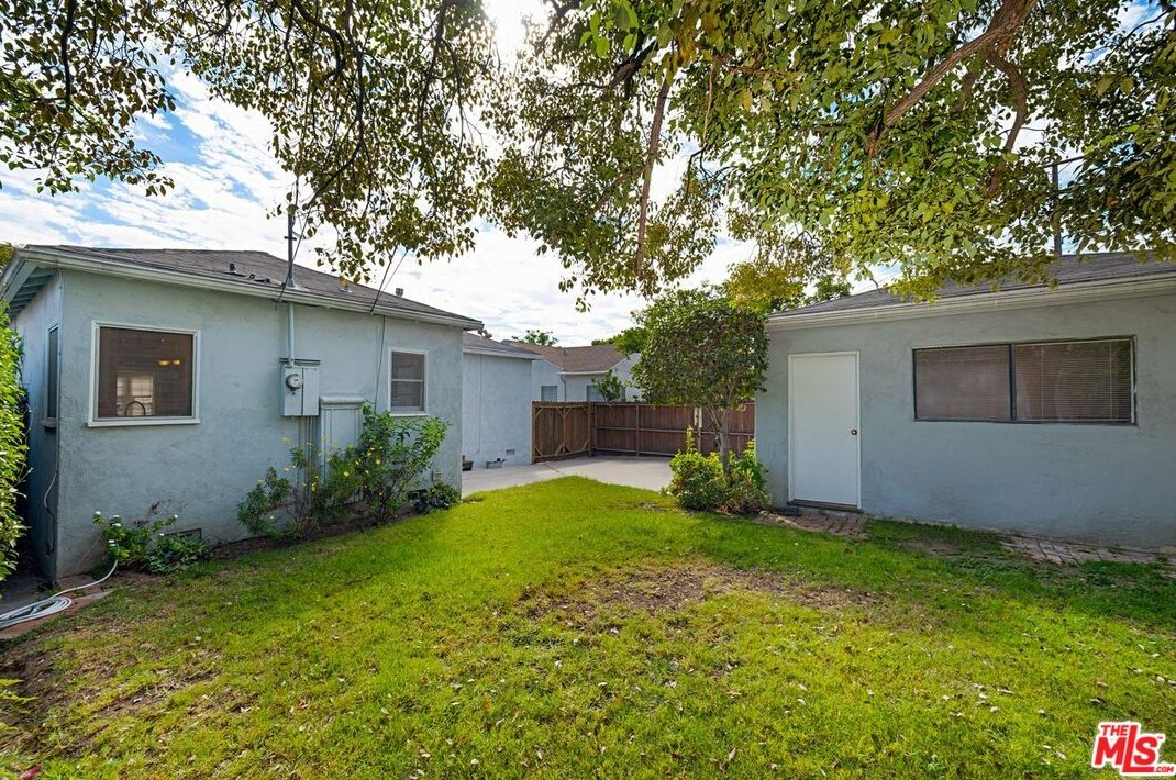 1717 Preuss Rd, Los Angeles CA  90035-4311 exterior