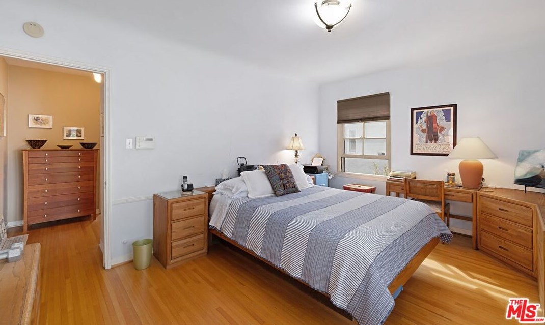 1717 Preuss Rd, Los Angeles CA  90035-4311 exterior