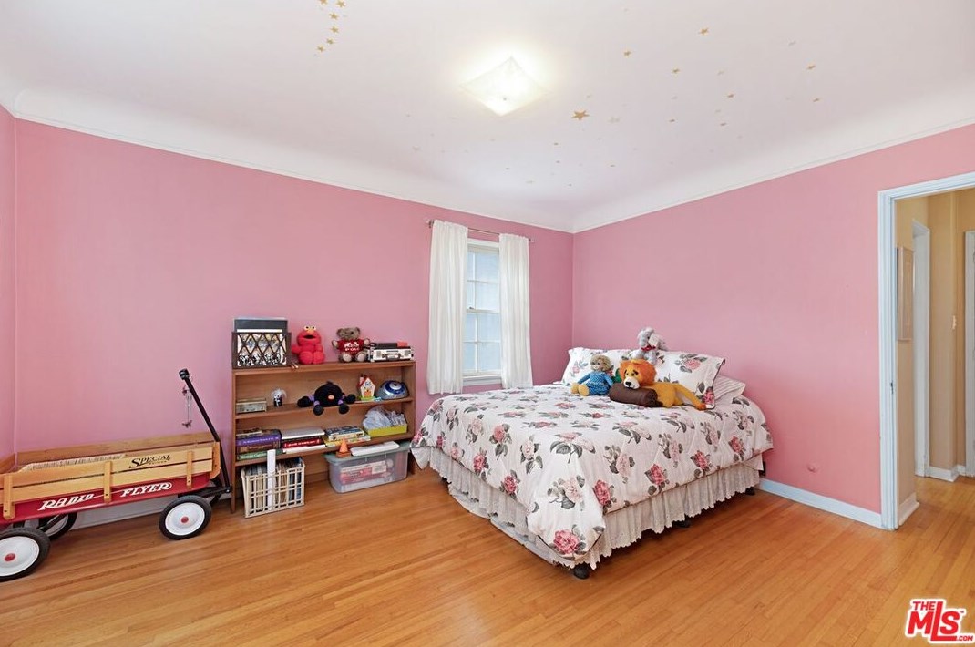 1717 Preuss Rd, Los Angeles CA  90035-4311 exterior