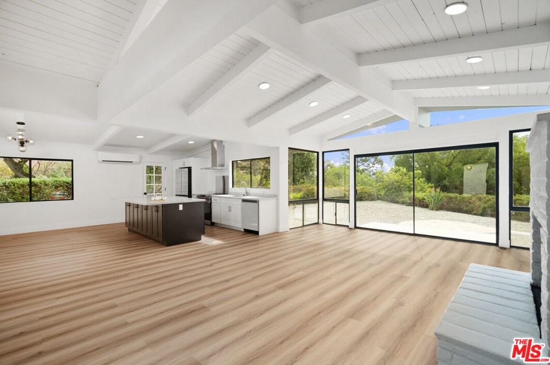 1821 Manzanita Park Ave, Malibu, CA 90265