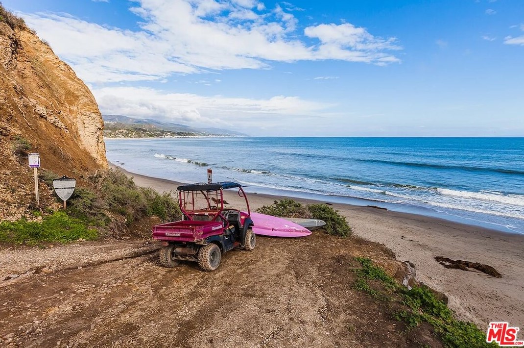 15 Paradise Cove Rd, Malibu, CA 90265-8015