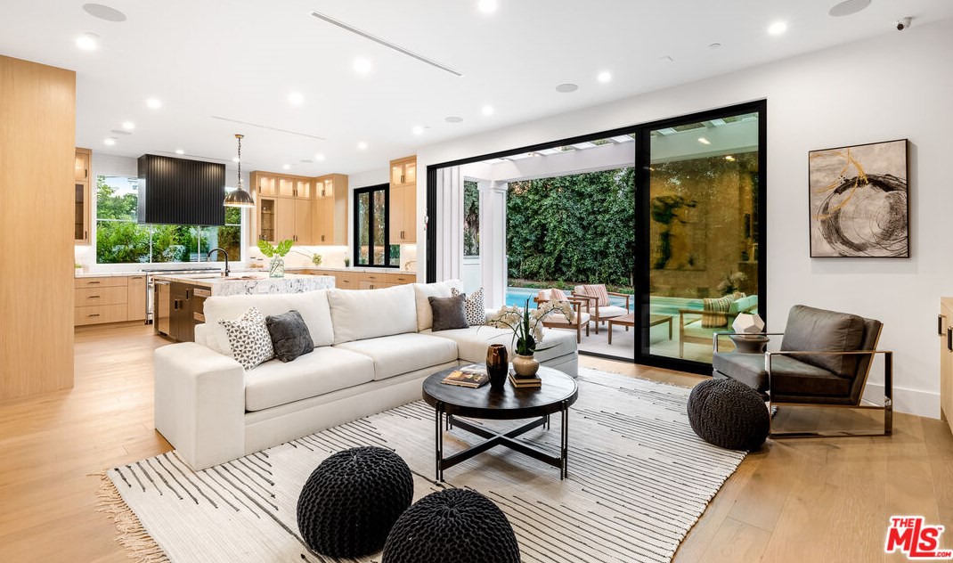 1773 Preuss Rd, Los Angeles CA  90035-4311 exterior