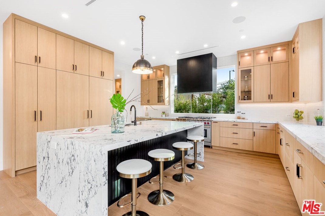 1773 Preuss Rd, Los Angeles CA  90035-4311 exterior
