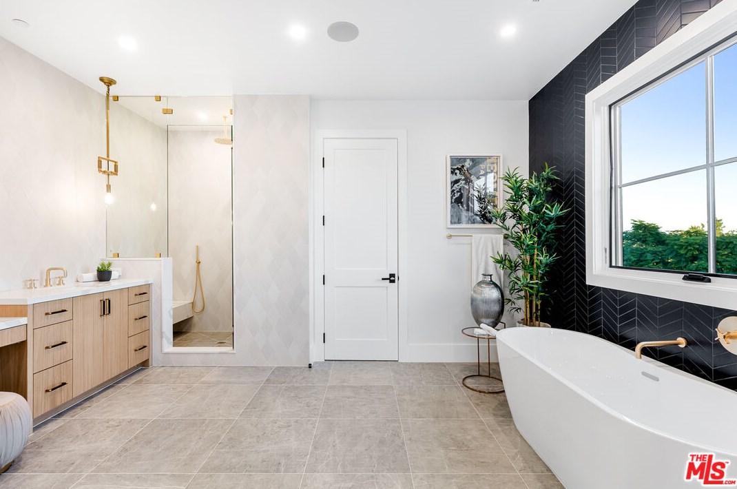 1773 Preuss Rd, Los Angeles CA  90035-4311 exterior
