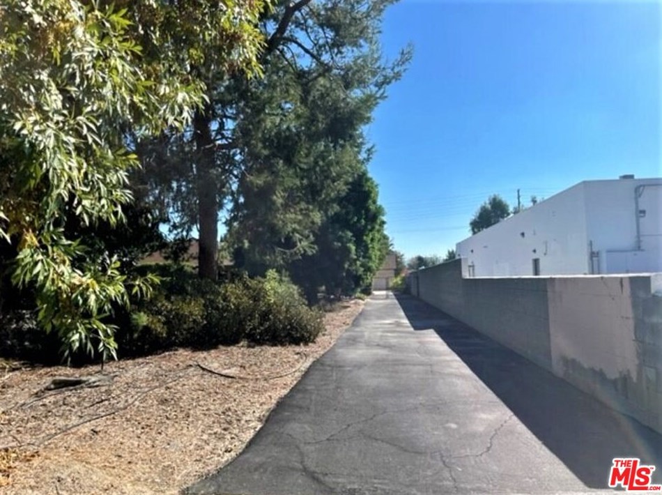 11644 Forest Grove St, El Monte, CA 91732-2222