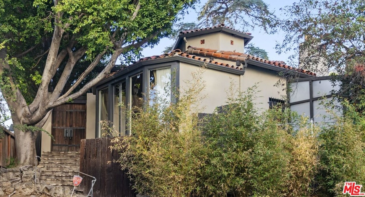 8228 Marmont Ln, Los Angeles CA  90069-1624 exterior