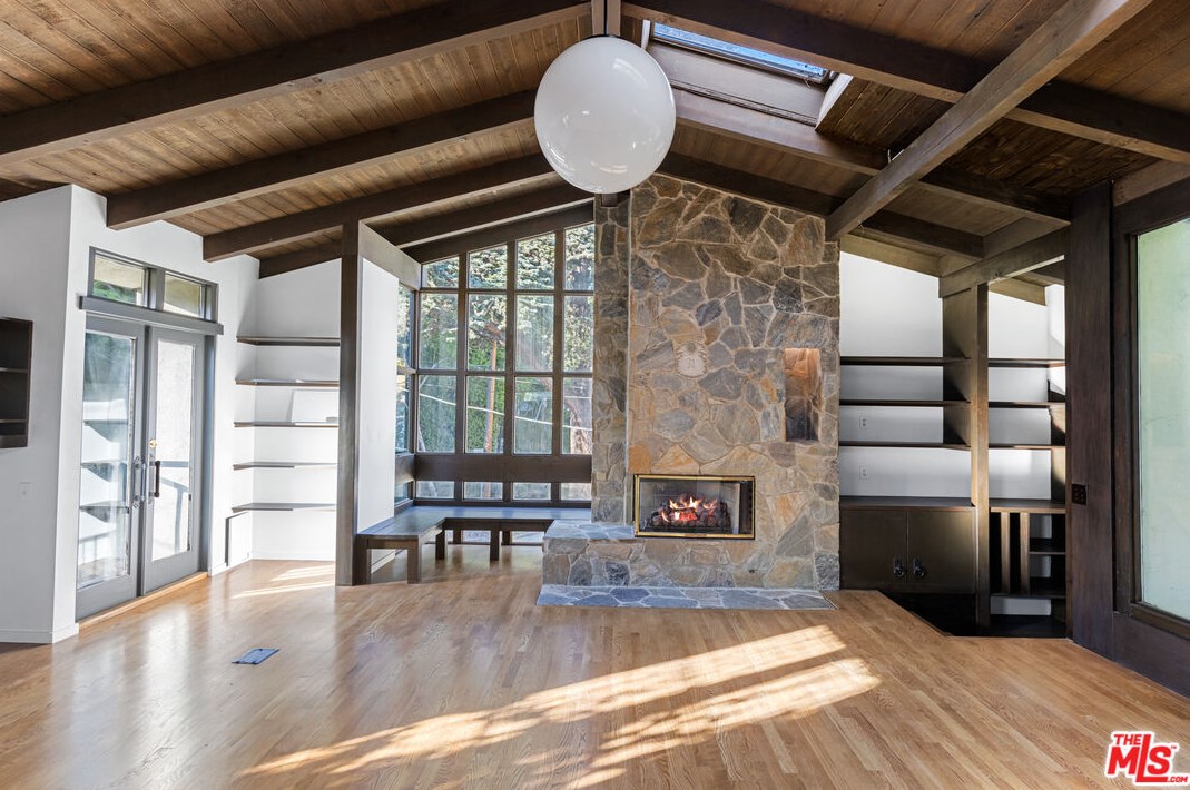 8228 Marmont Ln, Los Angeles CA  90069-1624 exterior