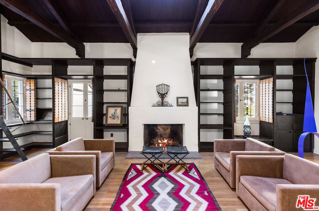 8228 Marmont Ln, Los Angeles CA  90069-1624 exterior