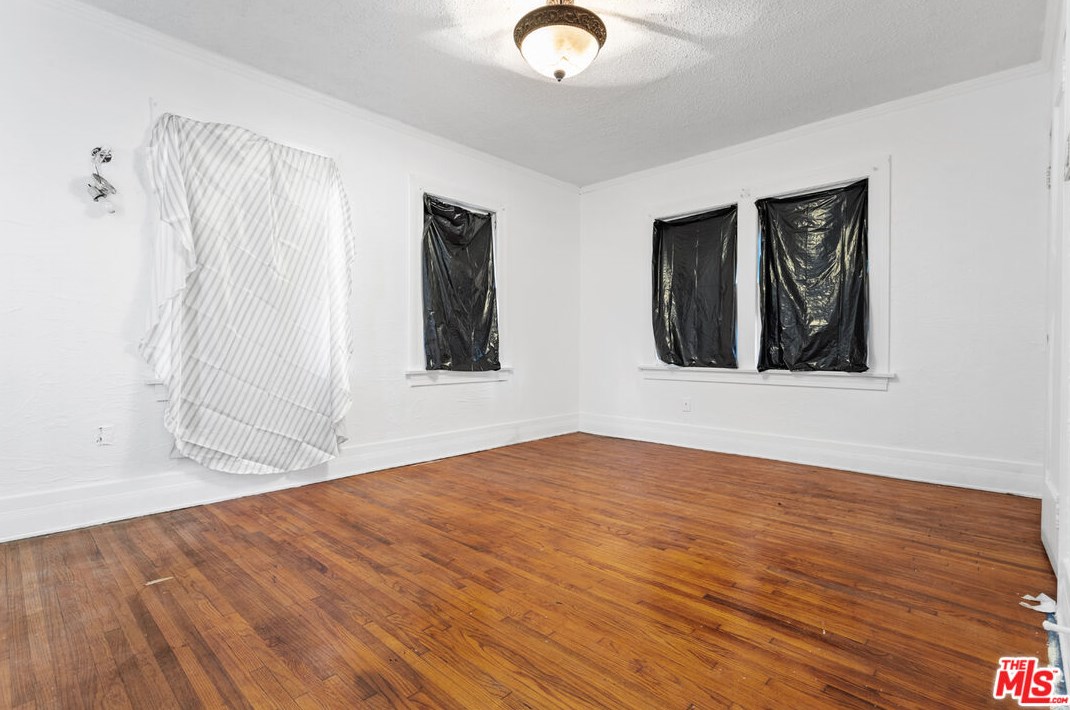 5470 Chesley Ave, Los Angeles CA  90043-2422 exterior