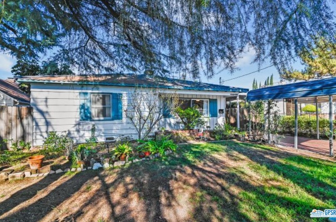 15035 Wyandotte St, Van Nuys, CA 91405