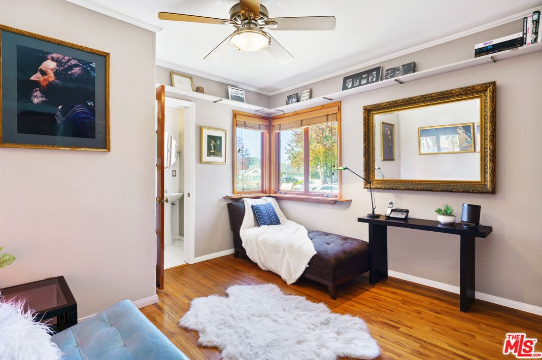 12900 Stanwood Dr, Los Angeles CA  90066-1742 exterior