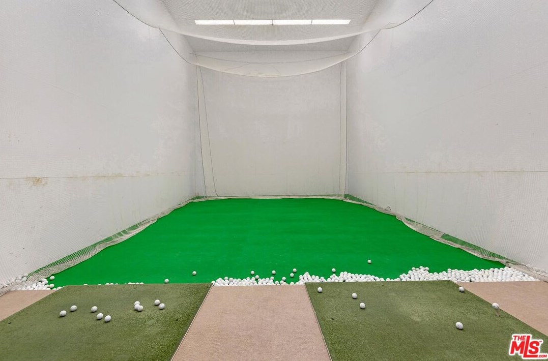 2169 Century Hl, Los Angeles CA  90067-3534 exterior