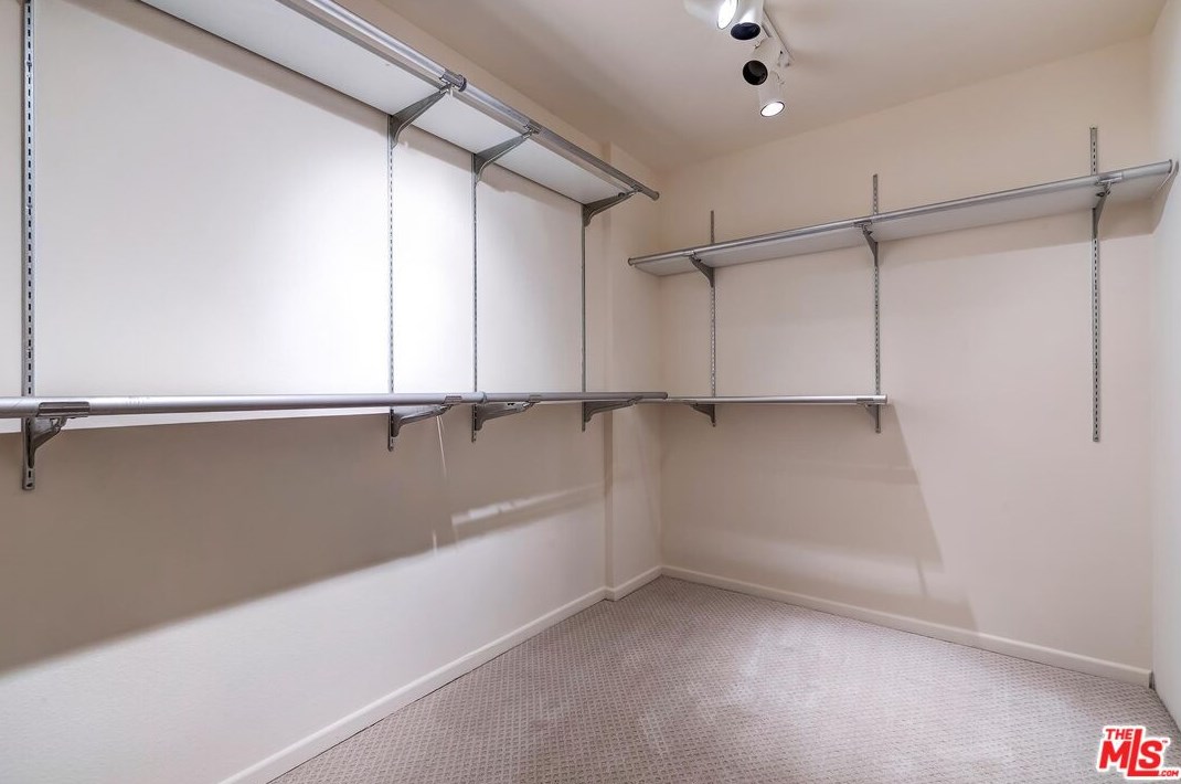 2169 Century Hl, Los Angeles CA  90067-3534 exterior