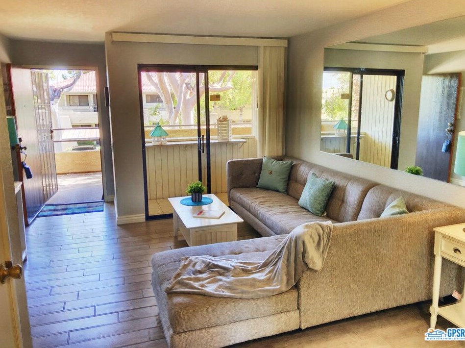 2820 N Arcadia Ct #b203, Palm Springs, CA 92262