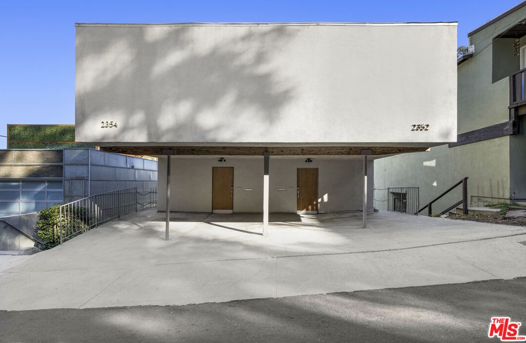 2352 Silver Ridge Ave, Los Angeles CA  90039-3646 exterior