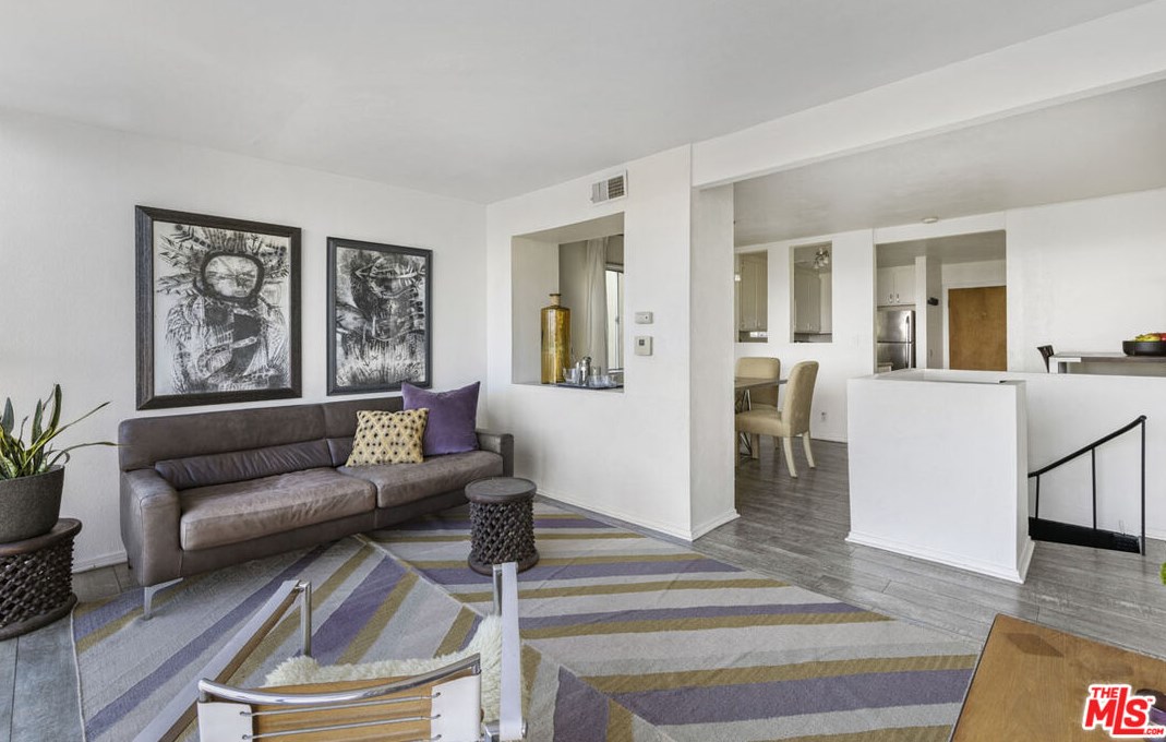 2352 Silver Ridge Ave, Los Angeles CA  90039-3646 exterior