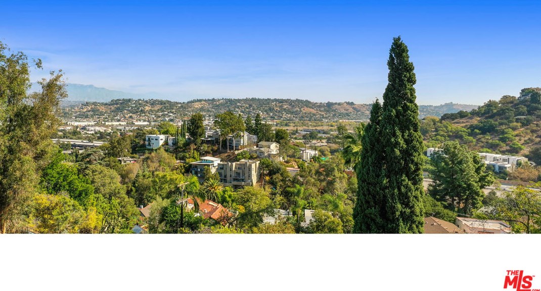 2352 Silver Ridge Ave, Los Angeles CA  90039-3646 exterior